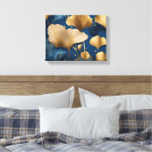 Ginkgo laat goudblauw achter canvas afdruk (Insitu (Slaapkamer))