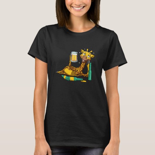 Giraffe drinking Beer T-shirt (Voorkant)