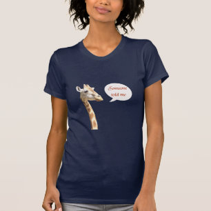Giraffe hoofd en nek portret. humor t-shirt