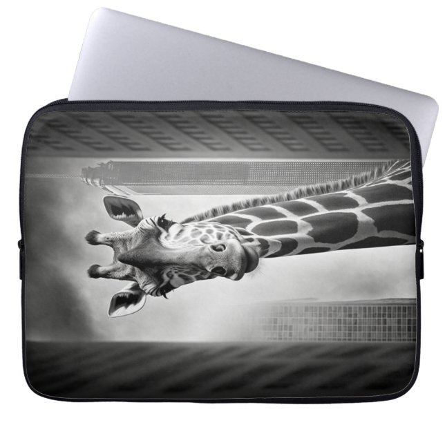 Giraffe in een Cityscape Laptop Sleeve (Voorkant)