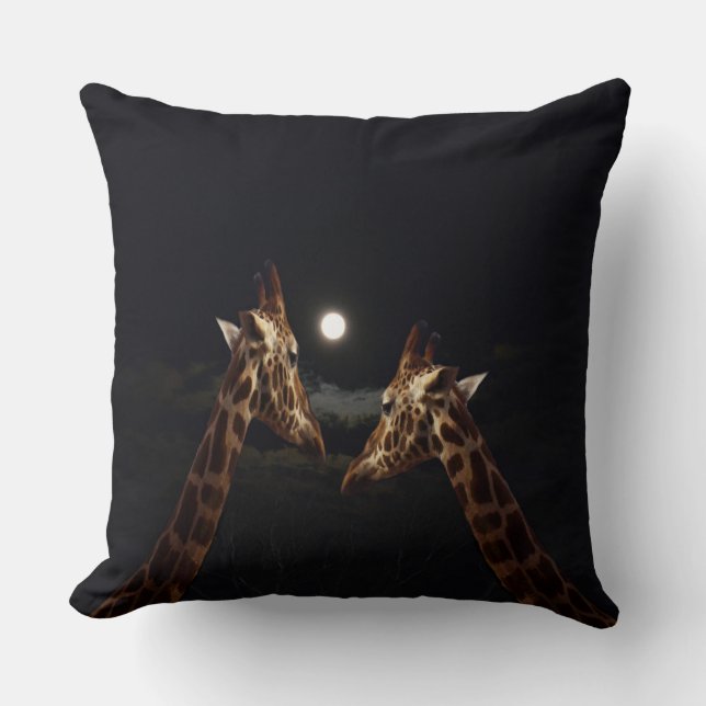 Giraffe Love in the Moonlight Kussen (Voorkant)
