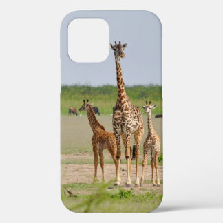 Giraffe Mama en kinderen iPhone 12 Hoesje
