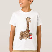 Giraffe met Drink T-shirt (Voorkant)
