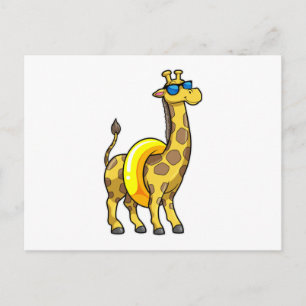 Giraffe op het strand met zwembandje en zonnebril briefkaart