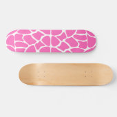 Giraffe Print Pattern in Bright Pink. Skateboard (Horizontaal)
