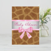Giraffe Print Roze Bow Baby shower Uitnodiging (Staand voorkant)