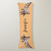 Giraffe Safari Dier Gepersonaliseerde naam Lichaamskussen (Voorkant Verticaal)