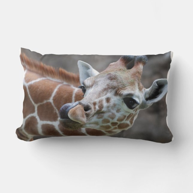 Giraffe Tongue Pillow Kussen (Voorkant)