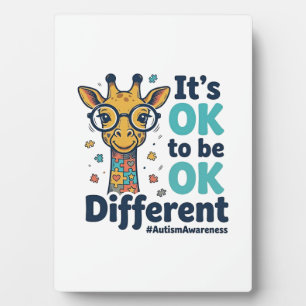 Giraffe voor Autisme Bewustzijn Het is OK om Versc Fotoplaat