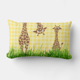 Giraffes in Grass met Daisies Kussen
