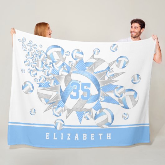 girale lichtblauwe volleyballen en sterren fleece deken (In situ)