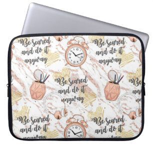 Girl Boss: Wees bang en doe het toch Laptop Sleeve