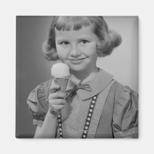 Girl Eating Ice Cream Magneet