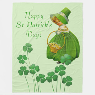 Girl Picking Shamrocks St Patrick's Day Fleece Deken