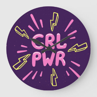 Girl power feminist slogan, violet background. grote klok