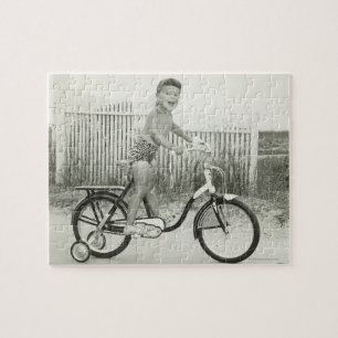 Girl Riding Bicycle Legpuzzel