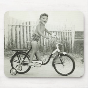 Girl Riding Bicycle Muismat