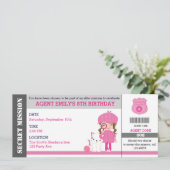 Girl Spy / Detective Ticket Invitations Anniversai (Debout devant)