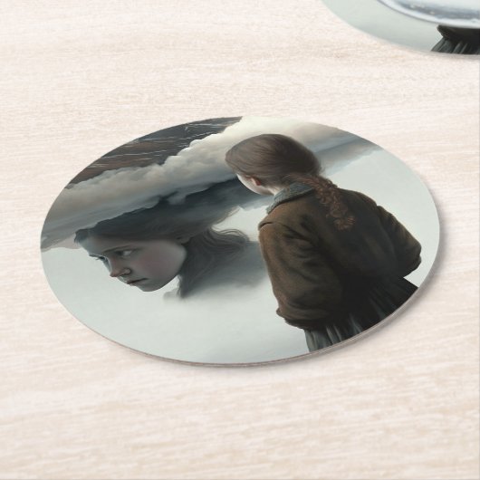 Girl with clouds ronde kartonnen onderzetter (Gebogen)