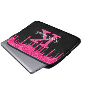 Girly Black Hot Pink Glitter Drift Monogram Naam Laptop Sleeve (Voorkant onderkant)