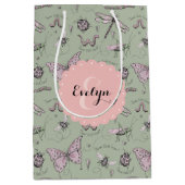 Girly Blush Roze & Sage Zoete Kleine Critter Naam Medium Cadeauzakje (Voorkant)