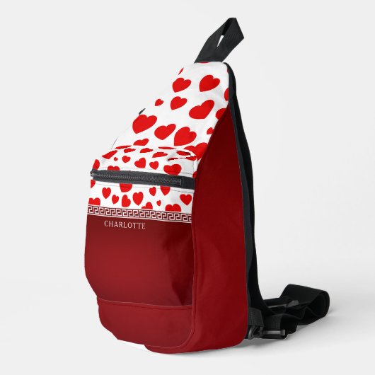 Girly Elegant Red Heart Aangepaste naam Sling Bag (Rechterhoek)