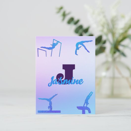 Girly Gymnastiek Blauw Paarse Monogram Gepersonali Briefkaart (Staand voorkant)