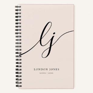 Girly Monogram Kalligrafie 2 Initialen Blush Pink Notitieboek