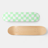 Girly Pastel Groen Wit Wavy Check Patroon Skateboard (Horizontaal)