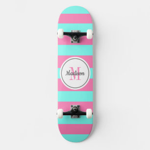 Girly Pink Blauwgroen Stripes Monogram op persoonl Skateboard