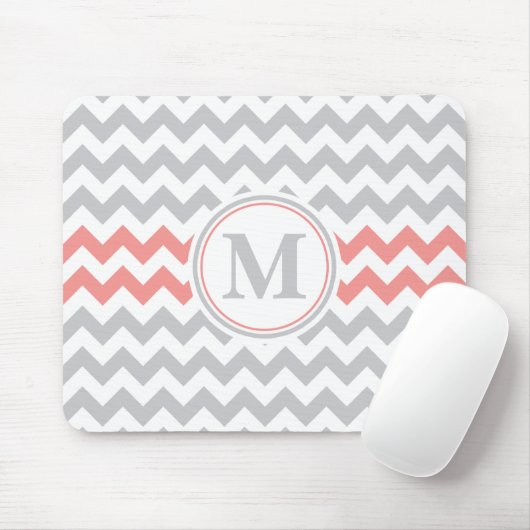 Girly Pink Gray Chevron Pattern met Monogram Muismat (Met muis)