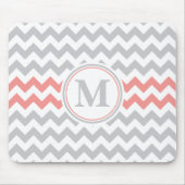 Girly Pink Gray Chevron Pattern met Monogram Muismat (Voorkant)