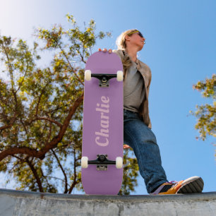Girly roze en paarse gepersonaliseerde naam skateb skateboard