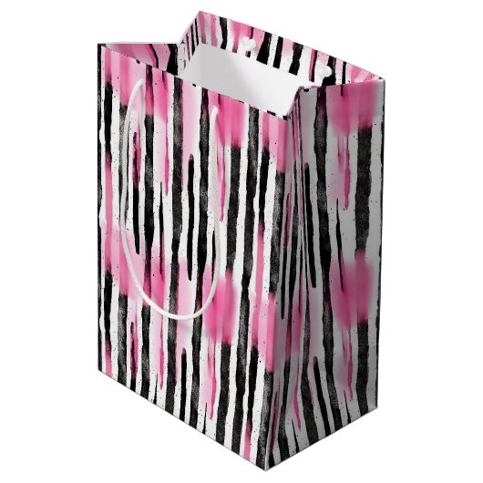 Girly Roze Wit Zwart Zebra Strepen Medium Cadeauzakje (Achterkant Gekanteld)