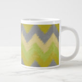 Girly Yellow en Gray Bohemian Chevron Pattern Extra Grote Mok (Rechts)