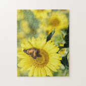 Gisement de tournesol avec le puzzle de papillon (Vertical)