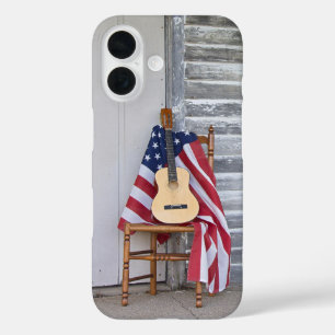 Gitaar op een Amerikaanse vlag iPhone 16 Hoesje