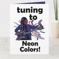 Gitarist stemmer naar neonkleuren verjaardag