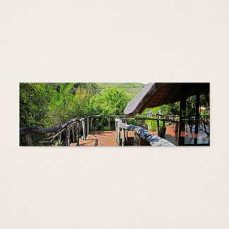 Gîte dans la savane africaine