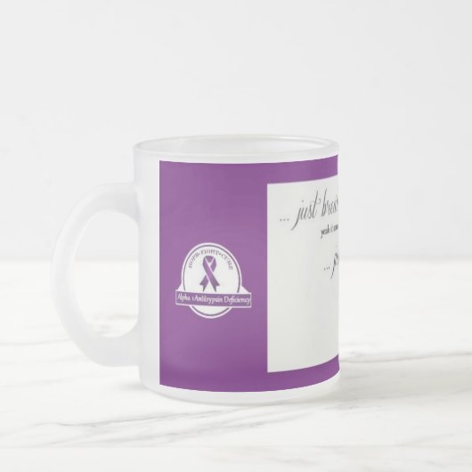 Givré tasse d'insuffisance de álpha-1-antitrypsine (Gauche)