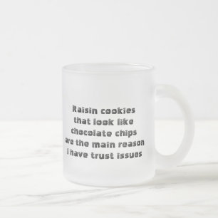 Givré Tasse drôle au sujet des biscuits trompeurs