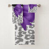 Glam Paarse Bow-Gray Leopard-Silver Floral Sparkle Bad Handdoek (Insitu)