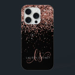 Glam Rose Gold Parties scintillant Élégant Monogra<br><div class="desc">Glam Rose Gold Parties scintillant coque iphone monogramme élégant. Personnalisez facilement ce design branché de boîtier de téléphone chic avec une élégante parties scintillant brillante d'or rose sur un arrière - plan noir. Le design comprend votre monogramme manuscrit avec de jolis tourbillons et nom.</div>