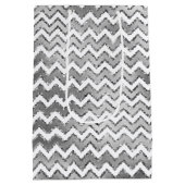 Glam Silver White Zigzag Stripes Medium Cadeauzakje (Achterkant)