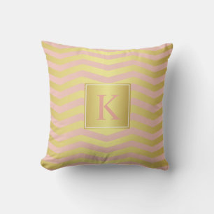 Glamor Pink en Gold Chevrons met monogram Kussen