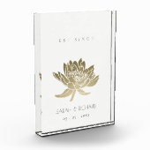 GLAMOROUS BLEEK GOLD WHITE LOTUS BEWAREN DE DATUM FOTOBLOKKEN (Links)