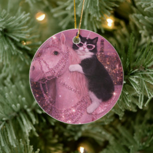 Glanzende Eenhoorn Kat Onder Fonkelende Stad Keramisch Ornament