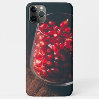 Glas vol met rode granaatappelzaad iPhone 11 pro max hoesje