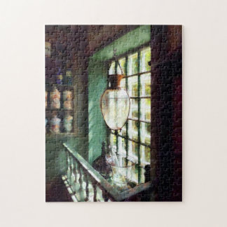 Glass Mortar en Pestle op Windows sill Legpuzzel
