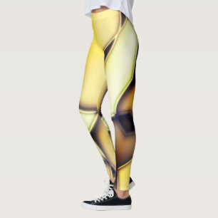 Glijdende gladde lijnen over verbrande beige leggings